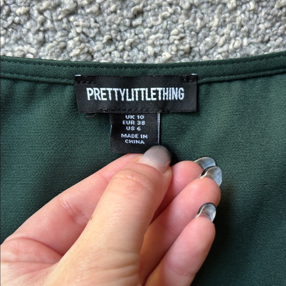 PrettyLittleThing Cropped Vest - Picture 3 of 3